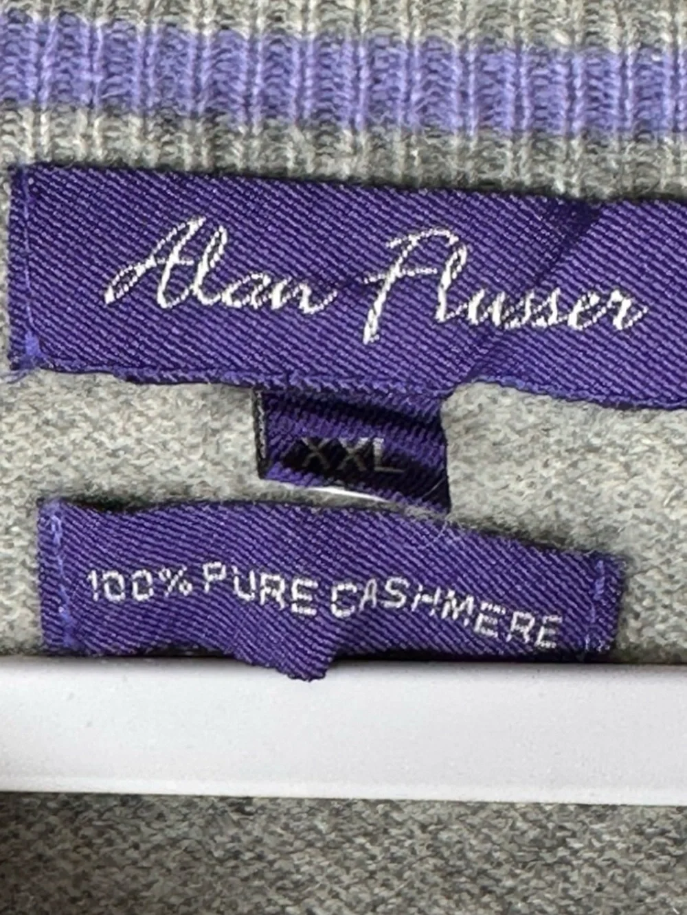 Alan Flusser 100% Cashmere grey v- neck long Sleeve Sweater Men’s Size 2XL